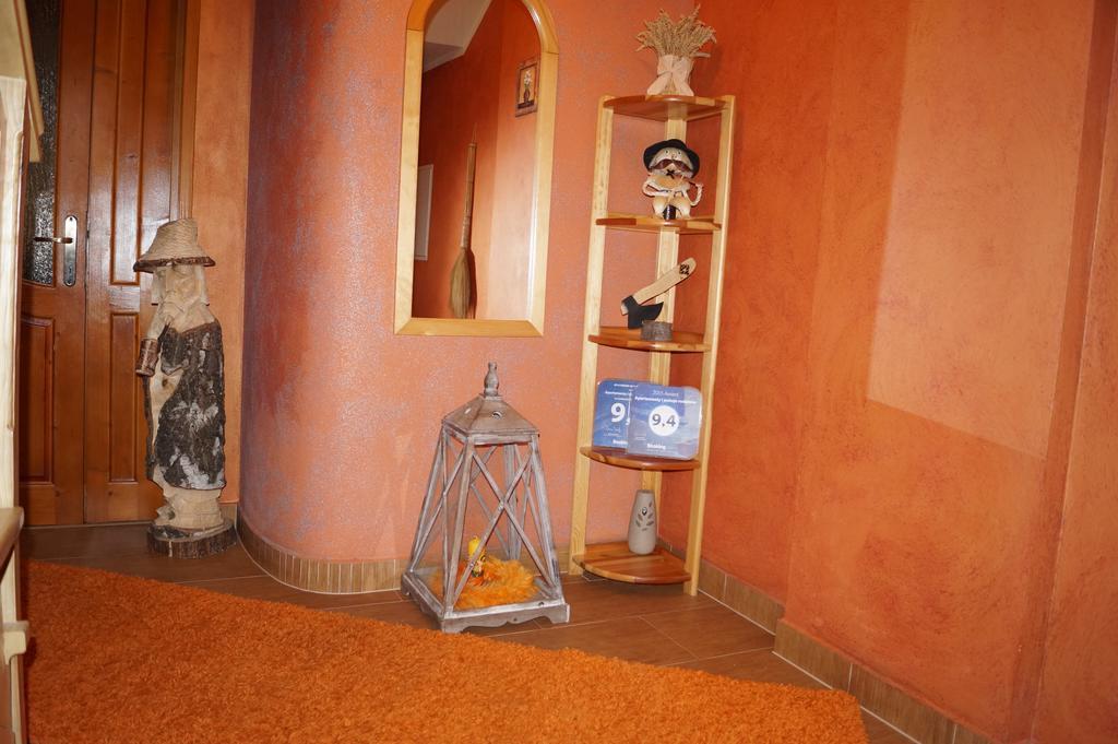 Apartamenty I Pokoje Rodzinne Czarna Gora Exterior photo