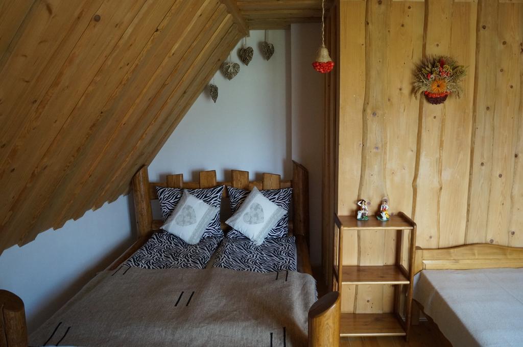 Apartamenty I Pokoje Rodzinne Czarna Gora Exterior photo