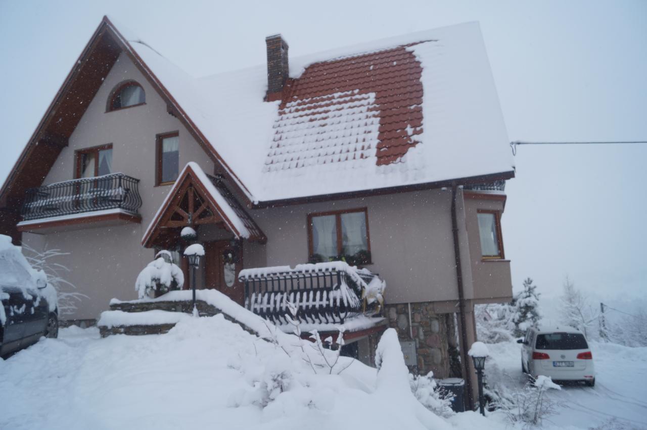 Apartamenty I Pokoje Rodzinne Czarna Gora Exterior photo