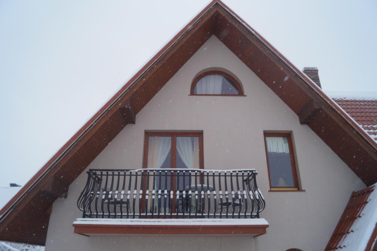 Apartamenty I Pokoje Rodzinne Czarna Gora Exterior photo